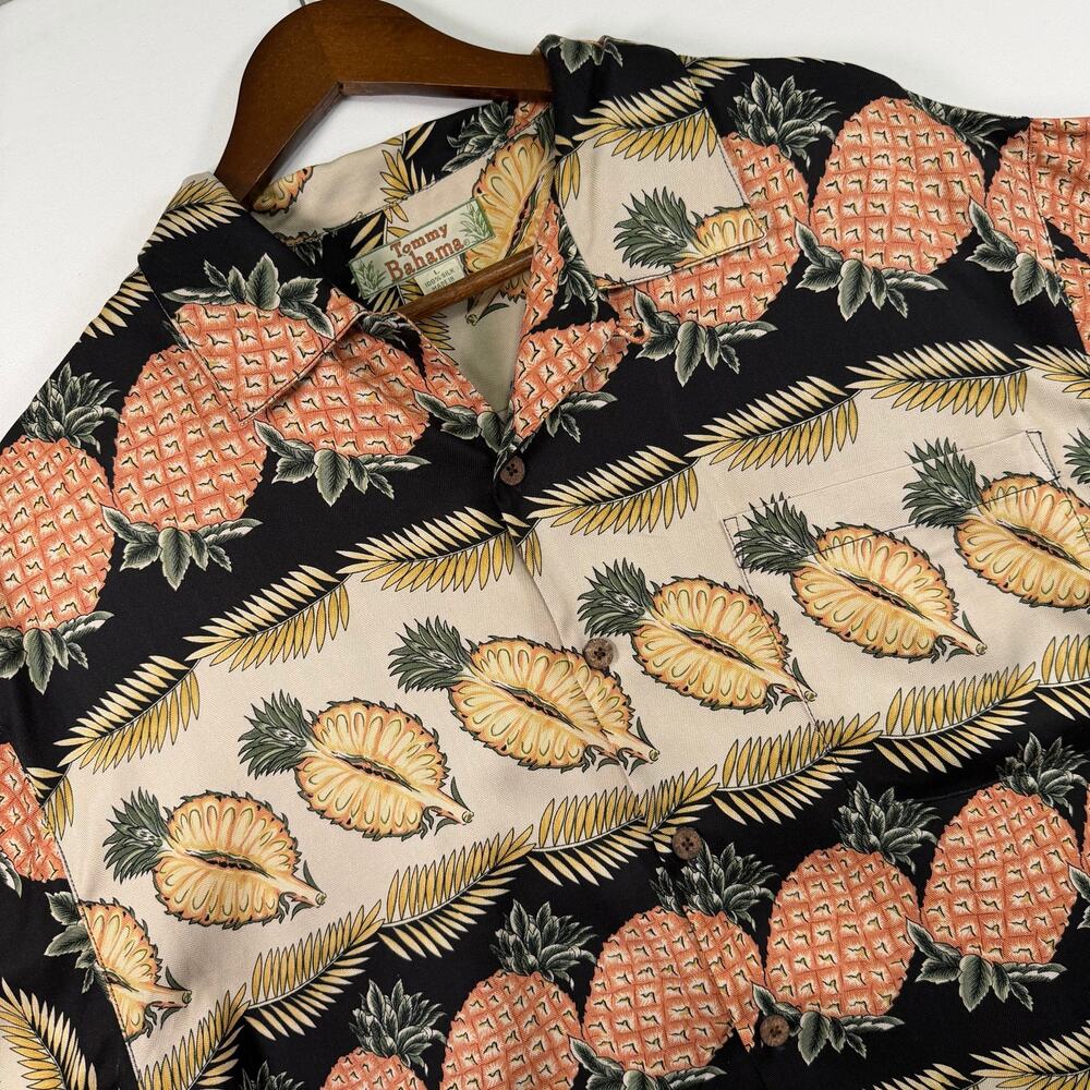 Tommy Bahama Men's L Silk Camp Shirt Pineapple Print Short Sleeve Button Up